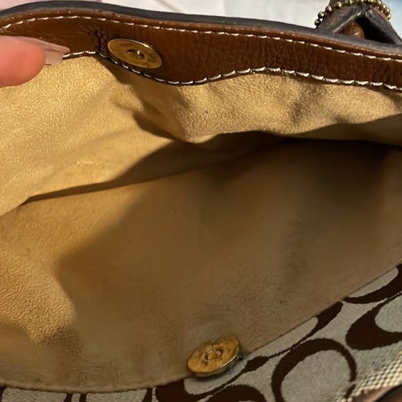 Sold! Coach Vintage Hampton Purse - Picture 12 of 17